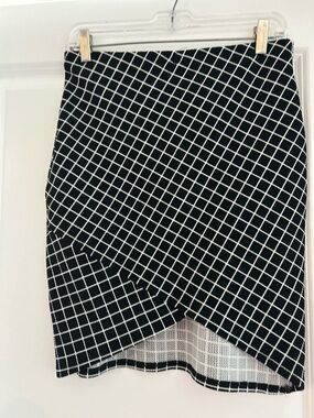 Suzy Shier Black and White Asymmetrical Grid Skirt